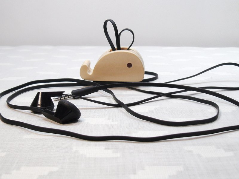 鲸鱼宝宝 诞生 喷水柱 实木 手做 耳机集线夹 定制 名字 交换礼物 - 名片夹/名片盒 - 木头 咖啡色