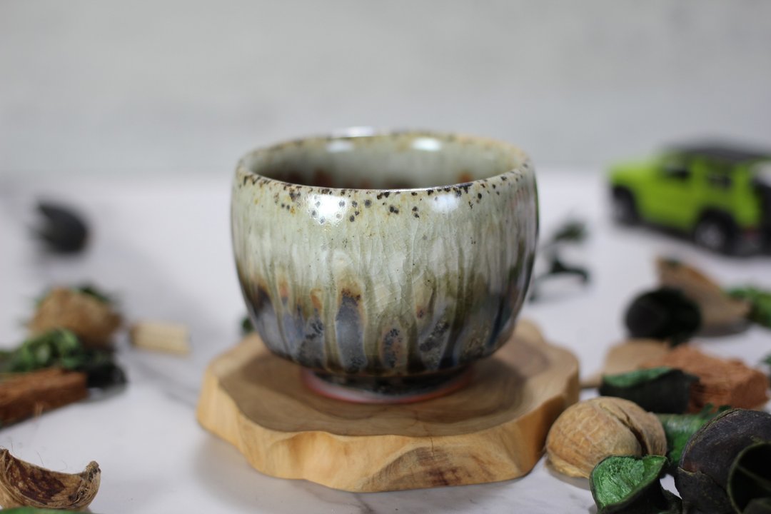 【送礼好物】100ml 柴烧 天然落灰 手拉坯茶杯 莺歌名家叶敏祥作 - 茶具/茶杯 - 瓷 