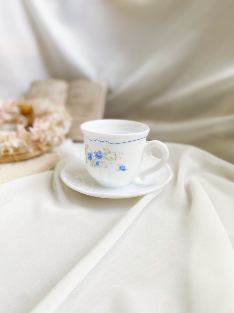 【好日恋物】法国早期arcopal印花牛奶玻璃咖啡杯盘 - 咖啡杯/马克杯 - 瓷 多色