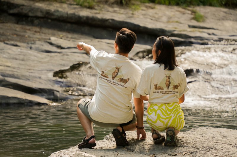 8/10开放预购 原创设计 动物百科系列-台湾水鹿 #短袖 新上架 - 男装上衣/T 恤 - 棉．麻 灰色