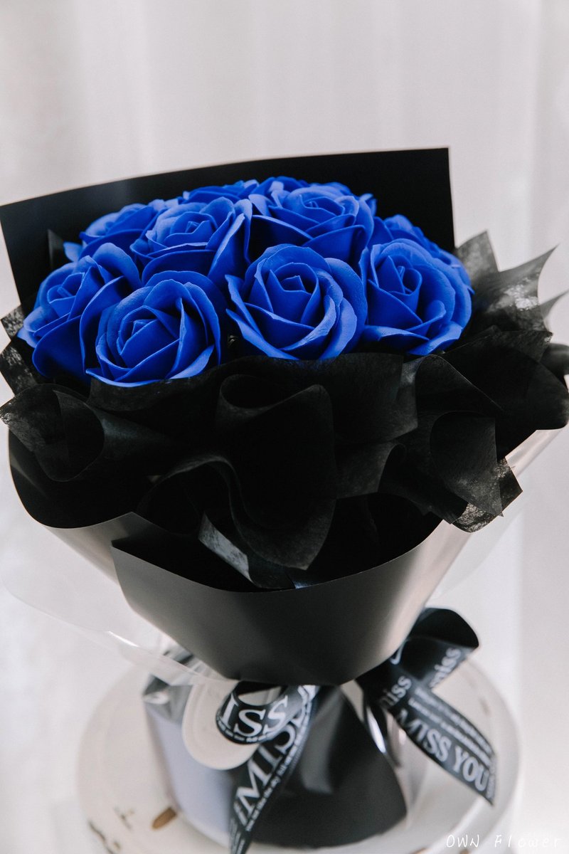蓝玫瑰花束/香皂花花束/生日花束/情人节花束/告白花束/永生花束 - 干燥花/捧花 - 其他材质 蓝色