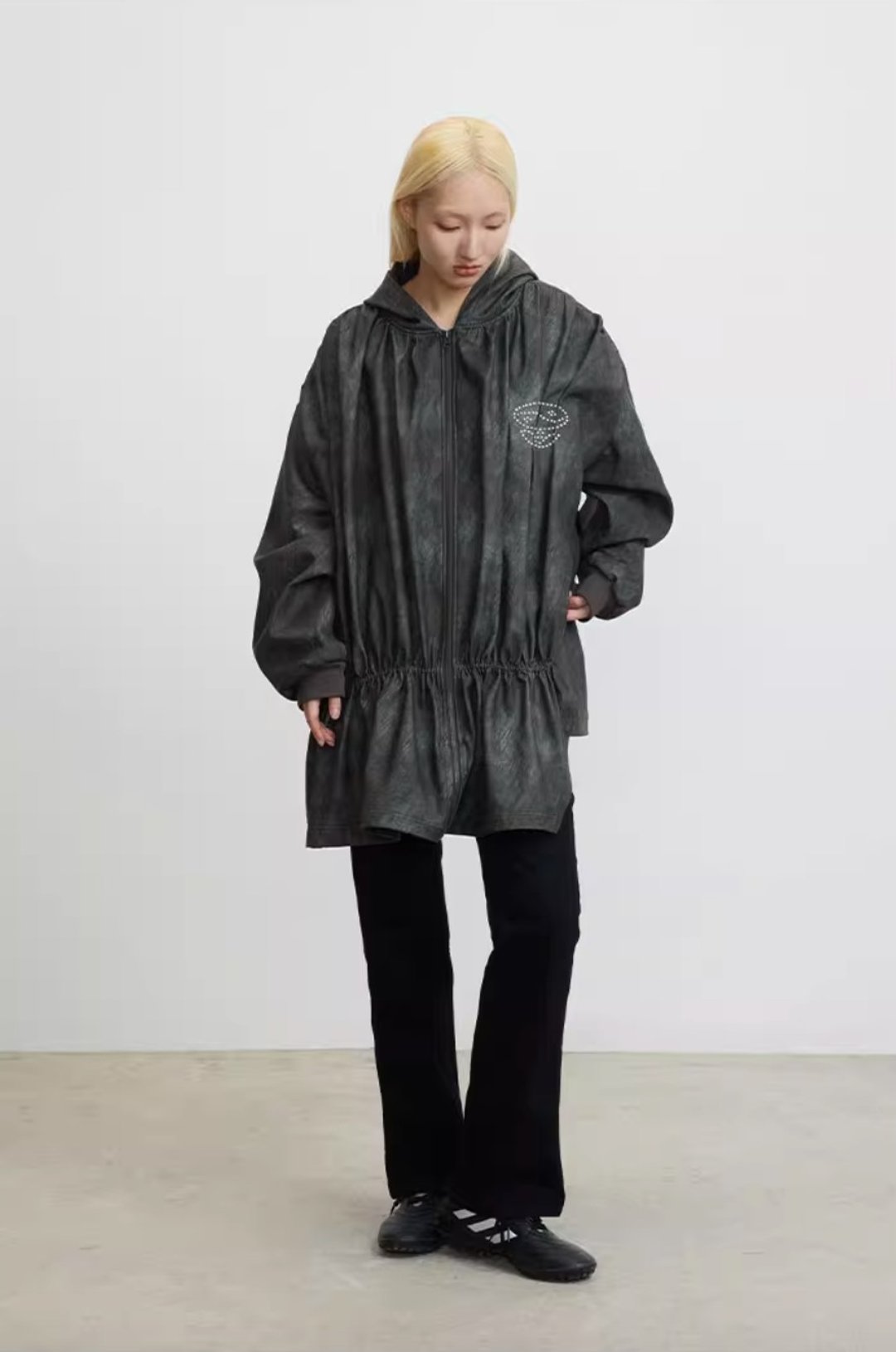 Peplum Leather Jacket 太极铆钉伞摆擦色皮衣 - 女装上衣 - 其他材质 黑色