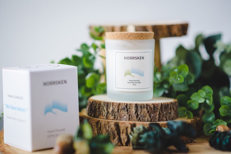 北欧瑞典设计 极光大豆蜡香氛蜡烛-草树清新 60g - 蜡烛/烛台 - 蜡 