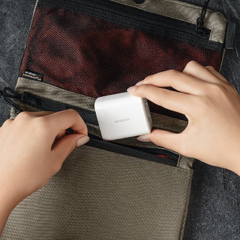 POWER 氮化镓双孔快速电源供应器 45W - 数码小物 - 塑料 