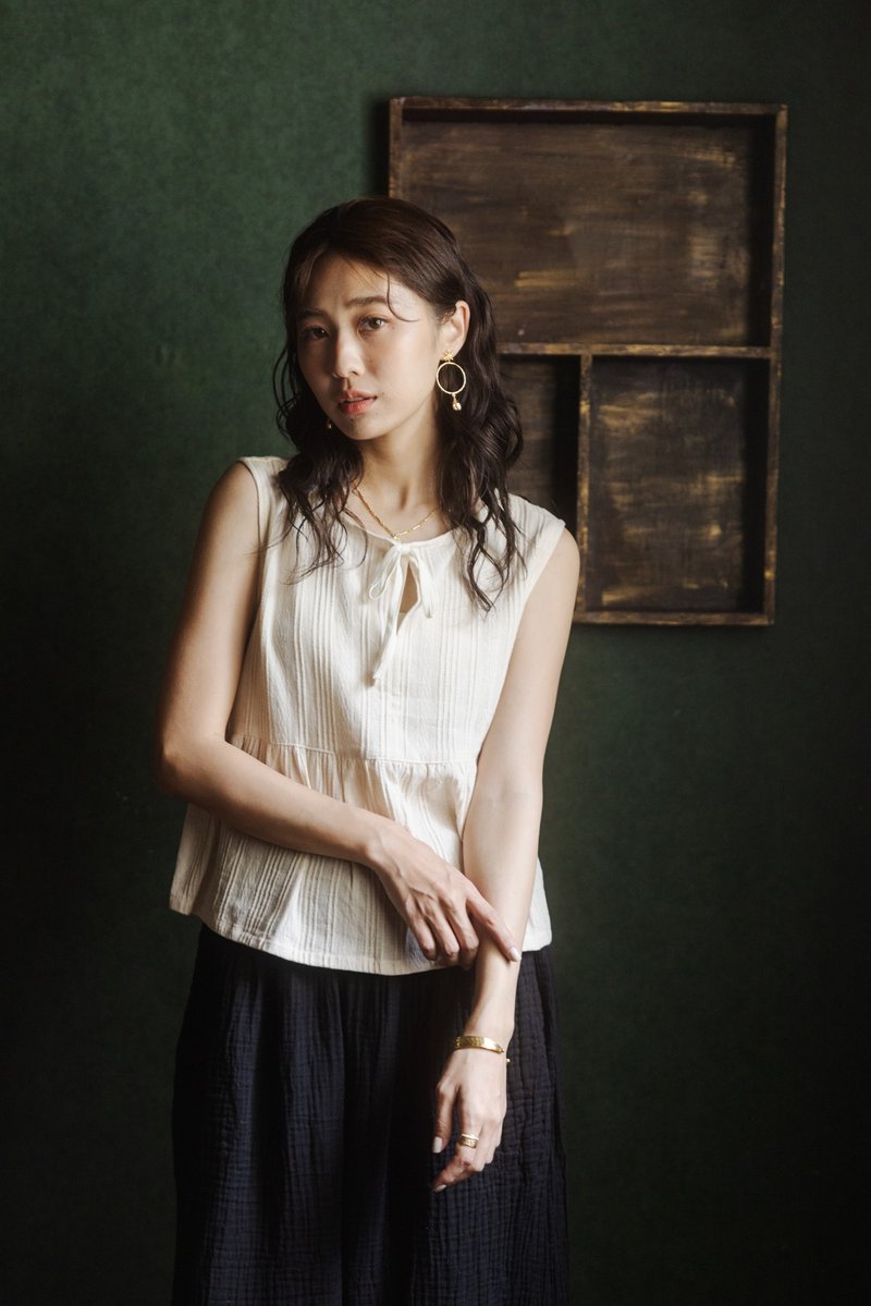无袖前绑带纯棉背心 - 女装背心 - 棉．麻 白色
