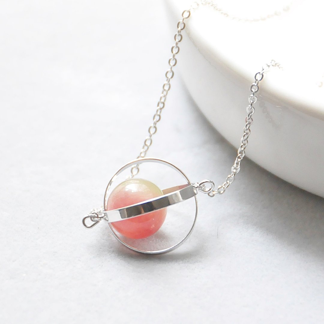 幻彩星球。宇宙。银环。西瓜碧壐。项链 Color-Shift Planet。Galaxy。Sliver Ring。Tourmaline。Necklace。生日礼物。闺蜜礼物。姐妹礼物 - 颈链 - 宝石 多色