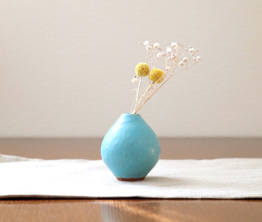 Small vase made of red pottery clay and Turkish blue glaze - 花瓶/陶器 - 陶 蓝色