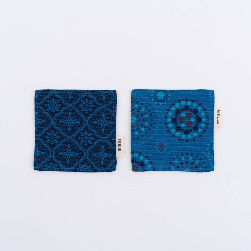 印花布杯垫二入组-10x10/杂花/台湾八哥5号/玻璃海棠 - 杯垫 - 棉．麻 蓝色