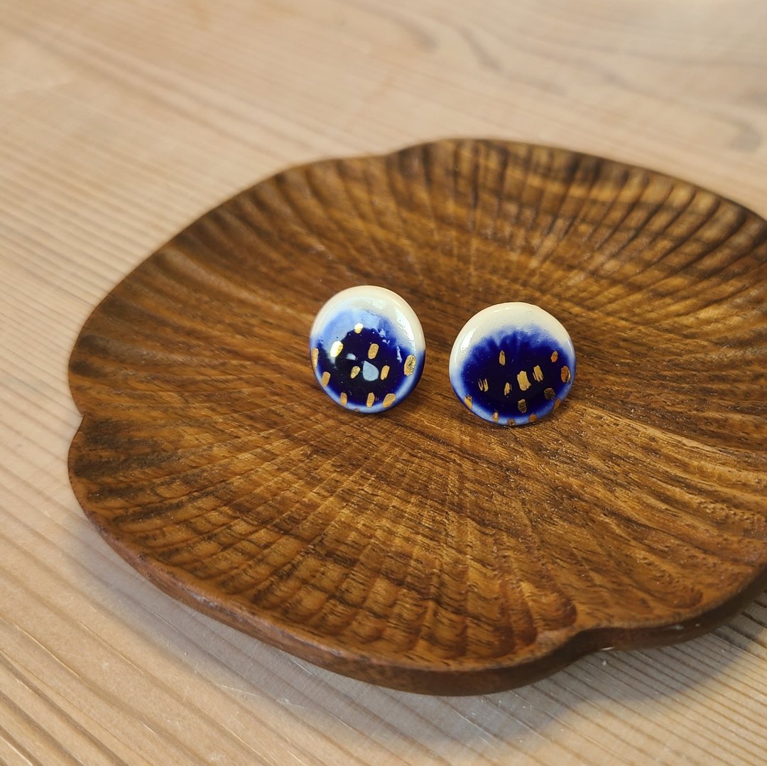 24K纯鎏金蓝渐层釉彩耳环 (大圆形) - 耳环/耳夹 - 瓷 蓝色