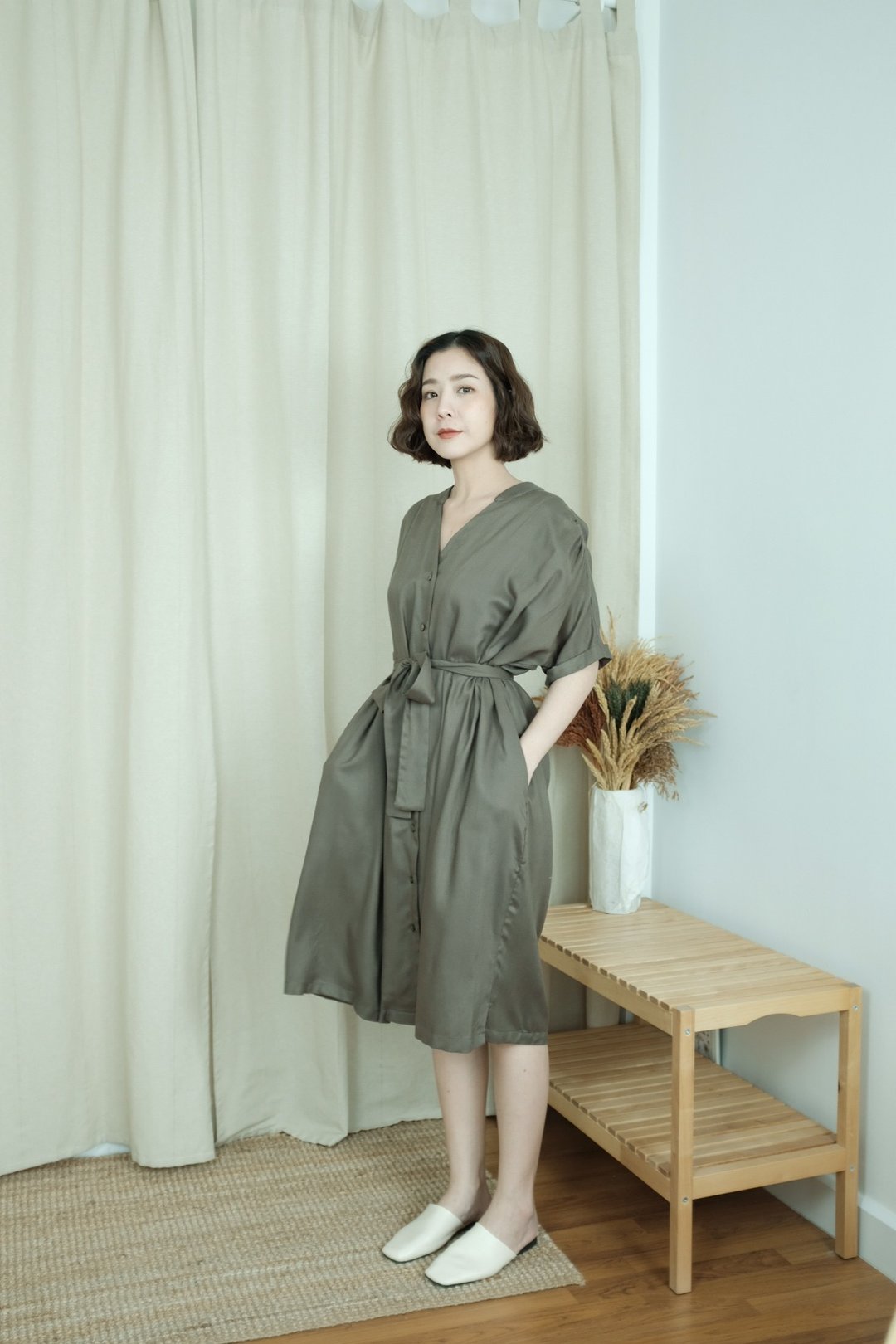 WHITEOAKFACTORY Khloe cotton rayon bow dress - Army green - 洋装/连衣裙 - 棉 绿色