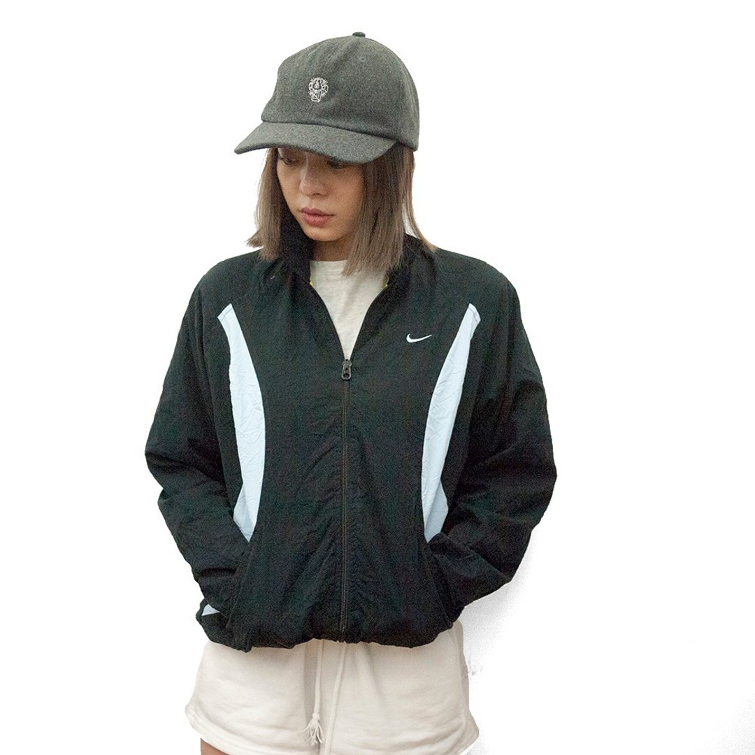 NIKE 黑 蓝 运动外套 古着 二手 聚酯纤维 电绣 - 女装上衣 - 聚酯纤维 黑色
