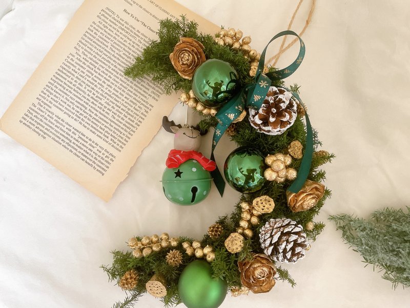 圣诞花圈/圣诞装饰/月亮花圈/圣诞礼物/永生月亮花圈/永生雪松 - 墙贴/壁贴 - 植物．花 绿色