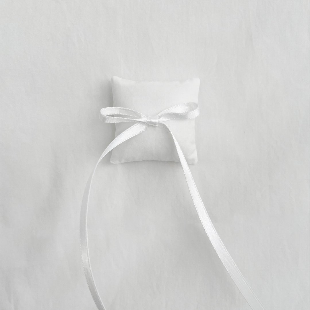 ribbon cushion magent - 其他 - 棉 白色