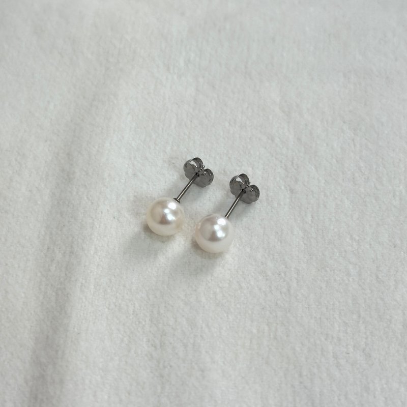 优惠特价 日本制 精品纯钛单珠珍珠耳环 7到7.5毫米 天然阿古屋真 - 耳环/耳夹 - 珍珠 白色