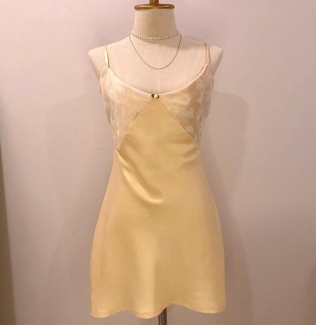 Yellow Cream Butterfly dress - 洋装/连衣裙 - 丝．绢 黄色
