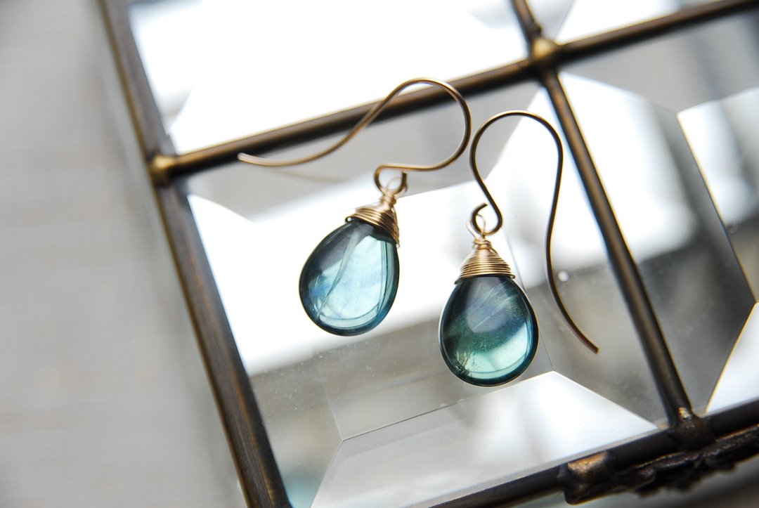 Blue Green Fluorite Hook Earrings 14kgf - 耳环/耳夹 - 半宝石 蓝色