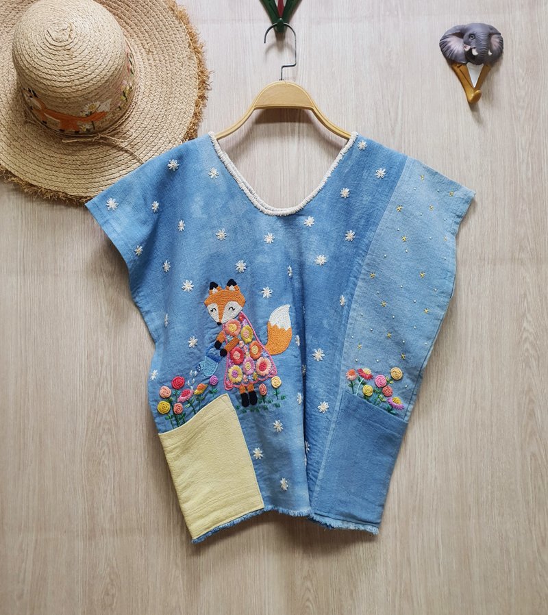 手工刺绣上衣、棉布、天然染料、花卉、狐狸、兔子 - 女装上衣 - 绣线 蓝色