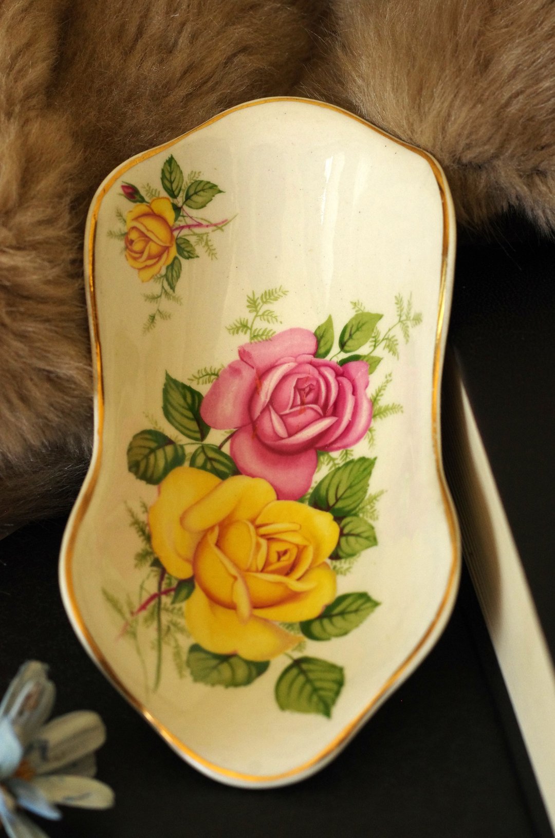 古董Vintage澳洲购入 老陶瓷金边玫瑰花盘子 英国制 W267 - 其他 - 其他金属 金色