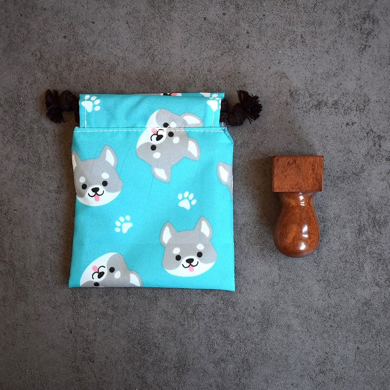 小束口袋/印章袋_微笑柴犬 - 束口袋双肩包 - 尼龙 蓝色