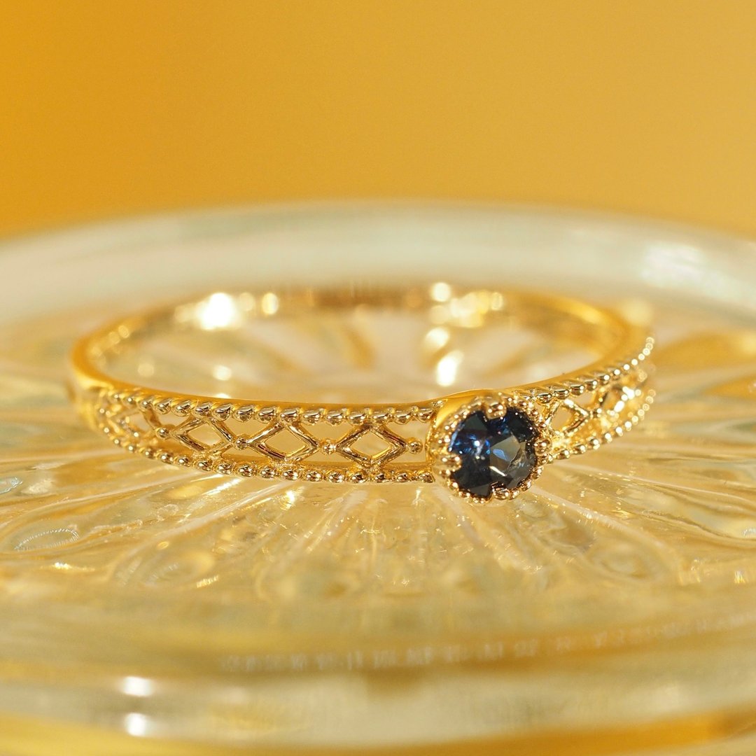 18K金蓝宝石蕾丝戒指 18K Gold Blue Sapphire Lace Ring - 戒指 - 贵金属 
