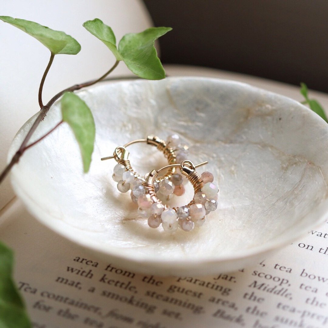 14kgf moonstone hoop earrings - 耳环/耳夹 - 半宝石 粉红色