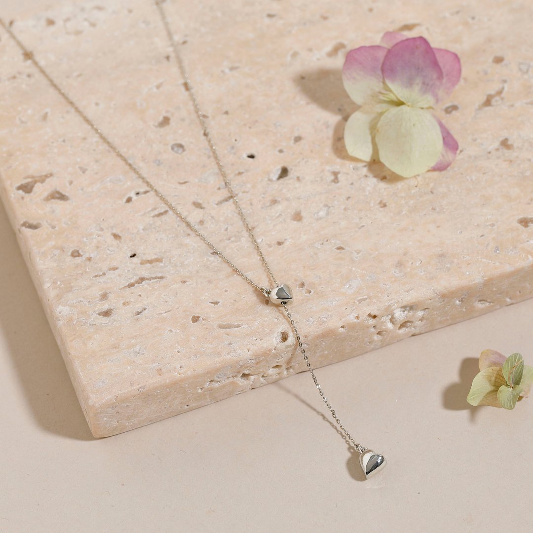pendulum-heart necklace SV ニッケルフリー スムースラリエットネックレス 长さが自由に変えられるハートのロングネックレス シルバー - 长链 - 其他金属 银色