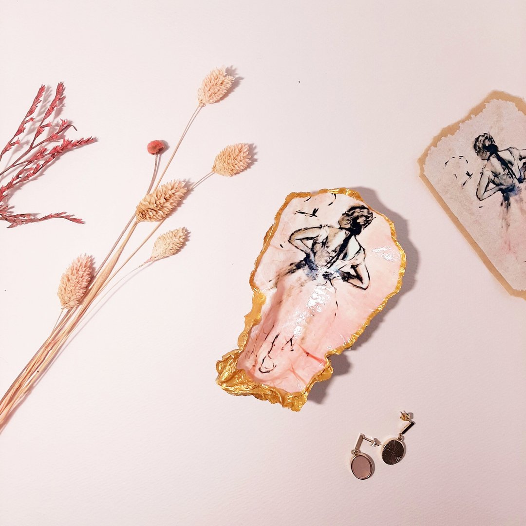 Dancer | Oyster Shell Ring Dish in Edgar Degas | Shell Trinket Tray - 收纳用品 - 其他材质 粉红色