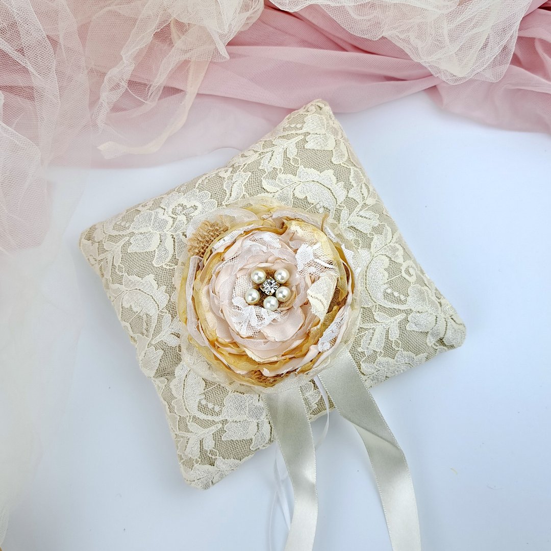 婚礼戒指枕 戒子座 结婚装饰 婚礼用品 RB003 - 戒指 - 丝．绢 银色