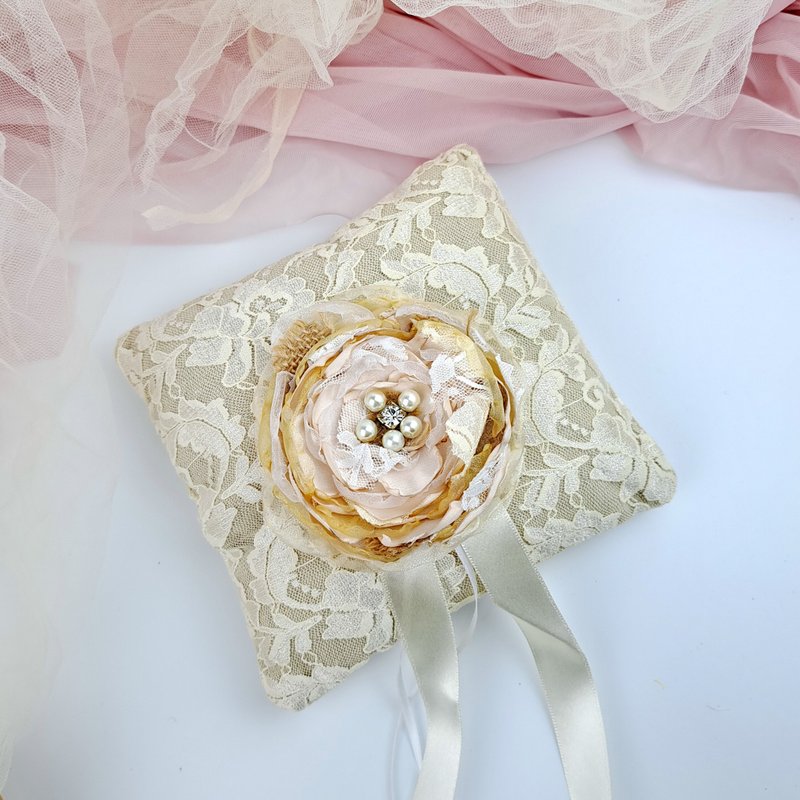 婚礼戒指枕 戒子座 结婚装饰 婚礼用品 RB003 - 戒指 - 丝．绢 银色