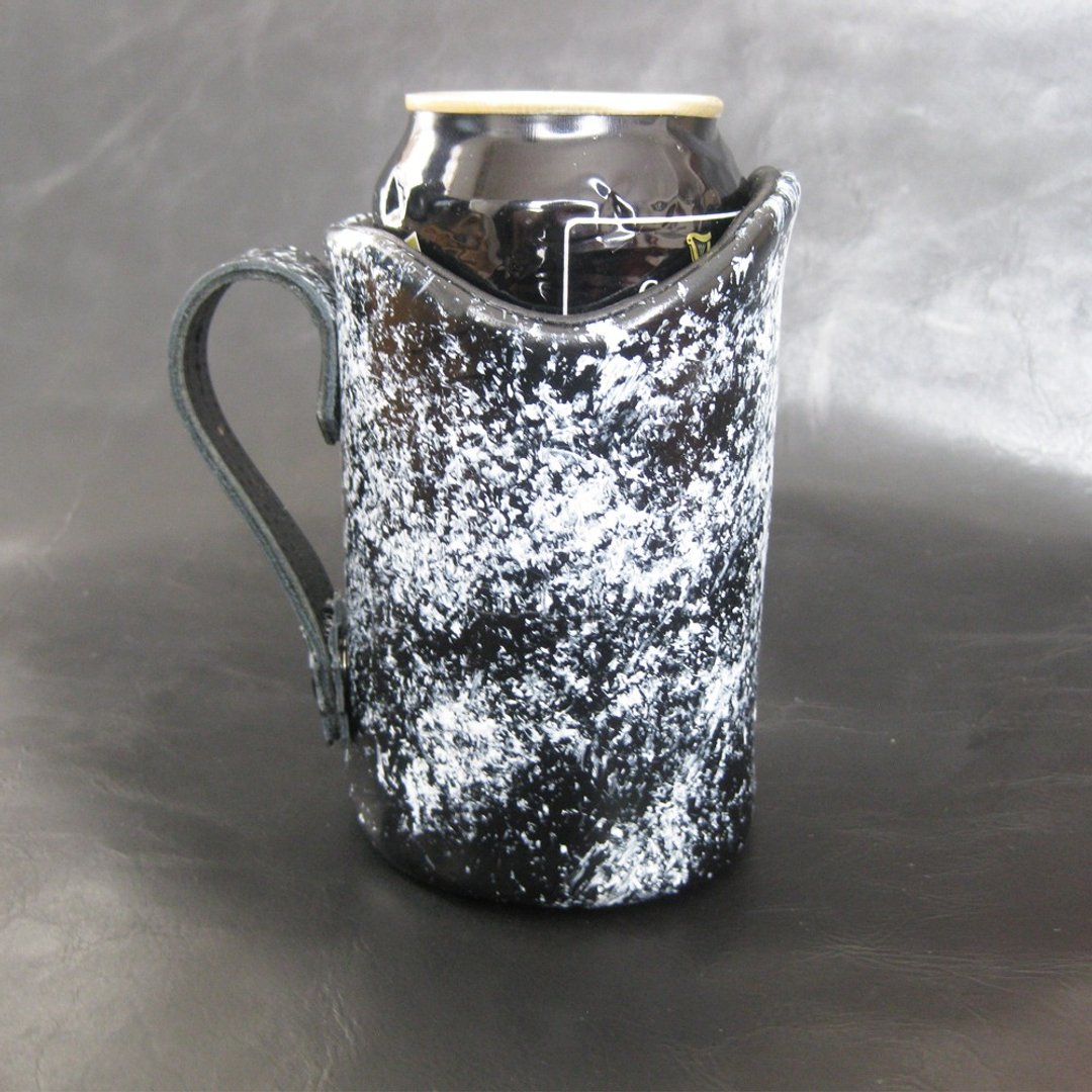 Beer keeper Painted Black with luminescent stone - 露营用品 - 真皮 黑色