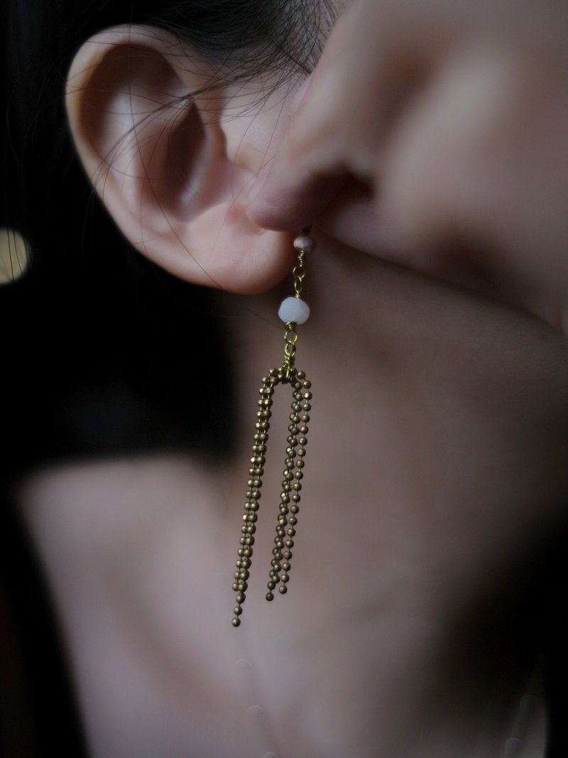 Luna / 天然石 不规则流苏 耳针 - 耳环/耳夹 - 珍珠 