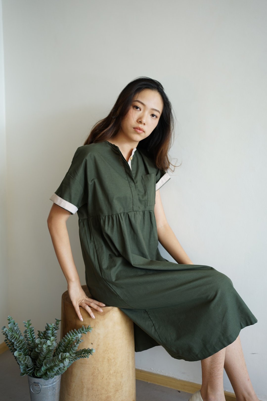 宽版短袖牛津棉布料洋装 _ LOOKPEAR : 绿色 - 洋装/连衣裙 - 棉 绿色