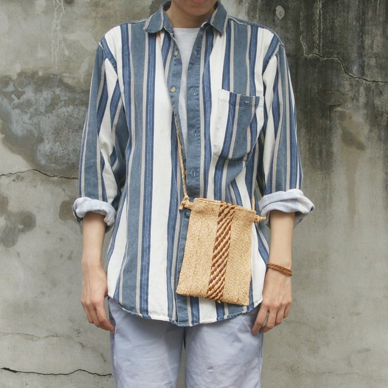 拉菲亚草 - 斜斜草编随身包 - 侧背包/斜挎包 - 植物．花 卡其色