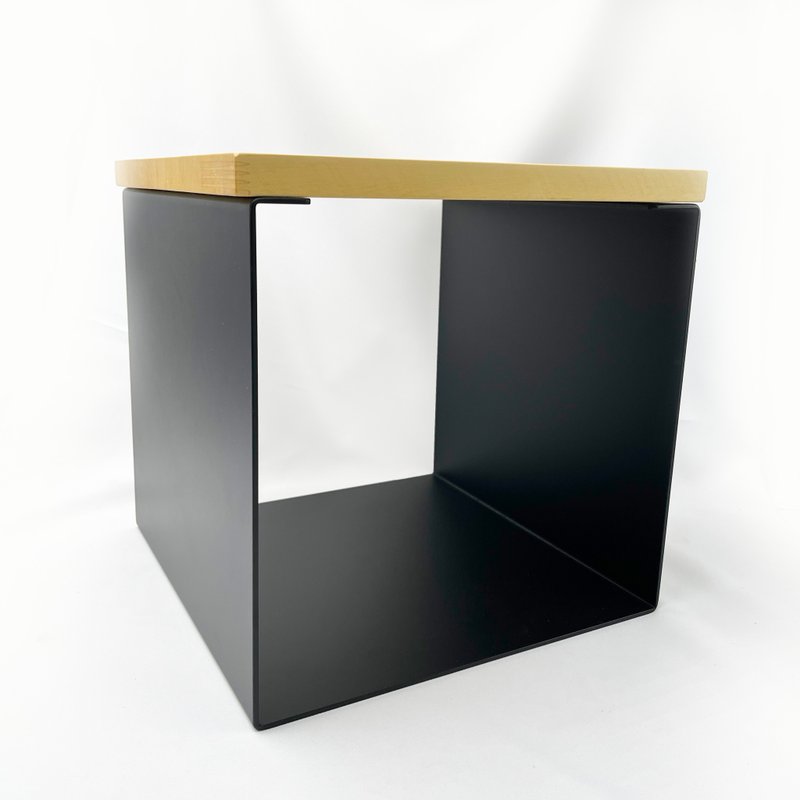 铁木和　口字凳　桌凳混和概念　既是边桌　也是凳子　穿鞋椅 - 摆饰 - 其他金属 黑色