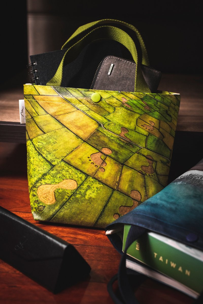 看见 齐柏林基金会 托特包 大脚印  文创商品 - 手提包/手提袋 - 其他金属 多色