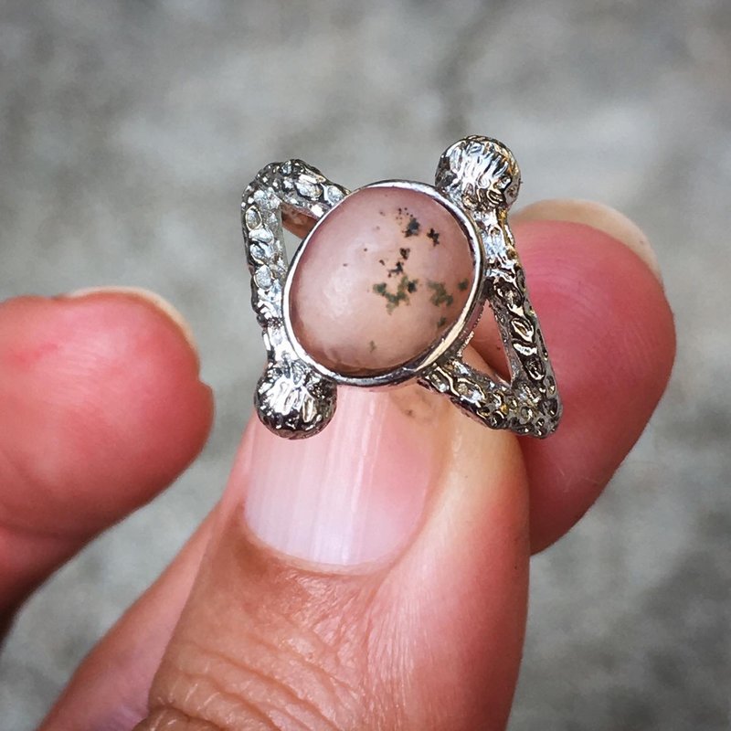 【Lost and find】天然原石 戈壁玛瑙 玛瑙原石 粉草花 指环 - 手链/手环 - 宝石 粉红色