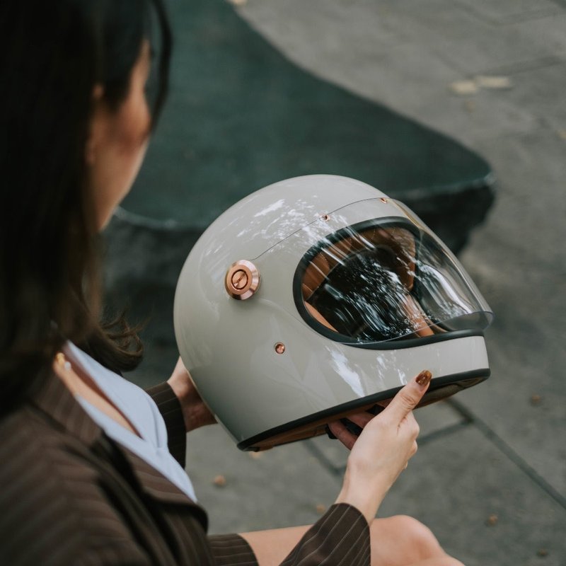 MODER摩德-BENJAMIN本杰明-亮光象牙白 - 安全帽 - 其他材质 