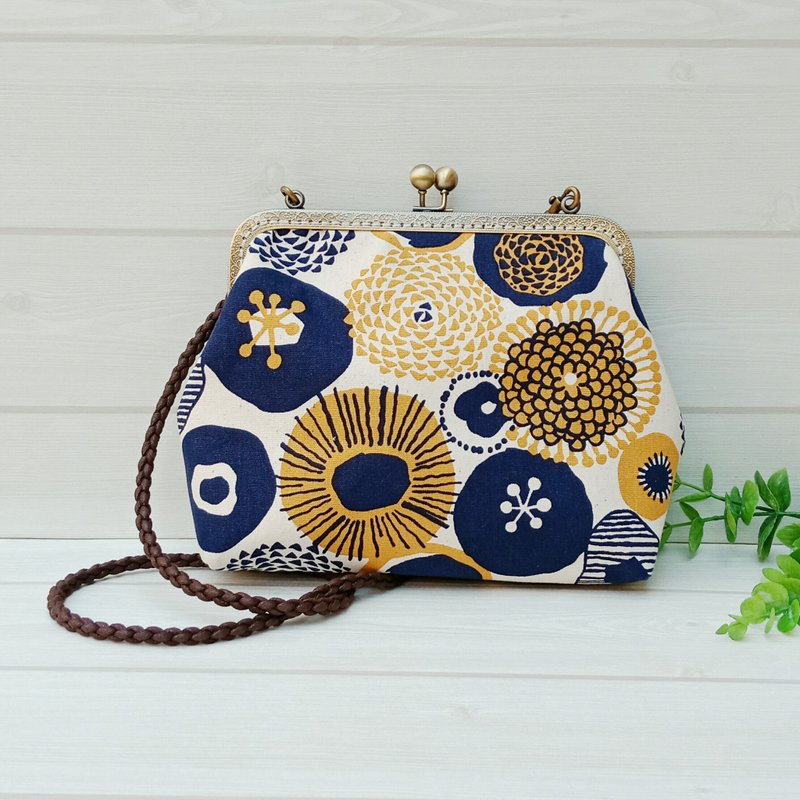 【口金斜背包】日系大理花 - 侧背包/斜挎包 - 棉．麻 橘色