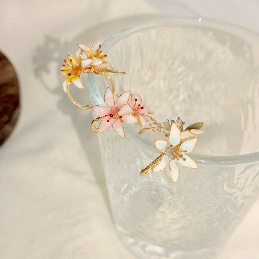 【百合花开】戒指 - 可调整戒围 | 水晶花饰品 (礼盒包装) - 戒指 - 树脂 