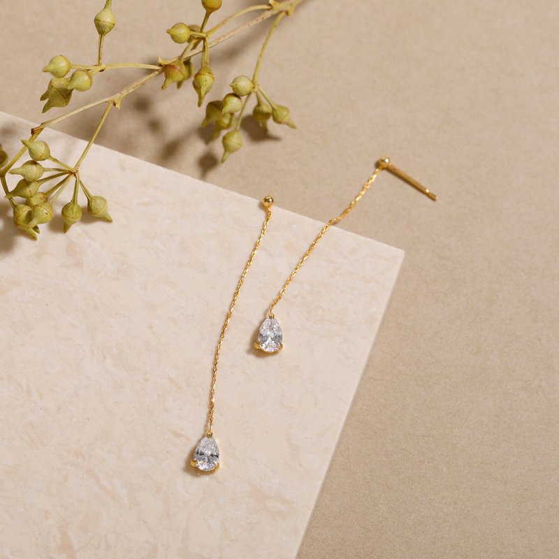 sway-drop pierced earring GD 无镍耳环 闪耀锆石水滴造型的时髦简约设计 金色 - 耳环/耳夹 - 其他金属 金色