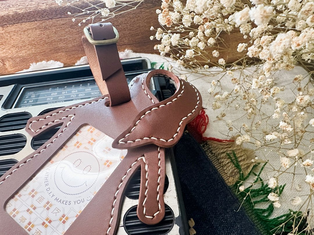烧鹅行李牌 皮革DIY材料包 好好缝 旅行用品 香港特色 行李吊 - 皮件 - 真皮 咖啡色