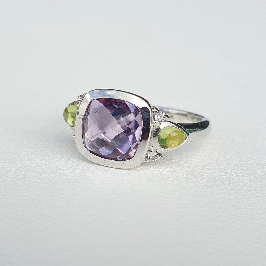 amethyst sugarloaf cut ring with Peridot and White topaz in silver - 戒指 - 宝石 紫色
