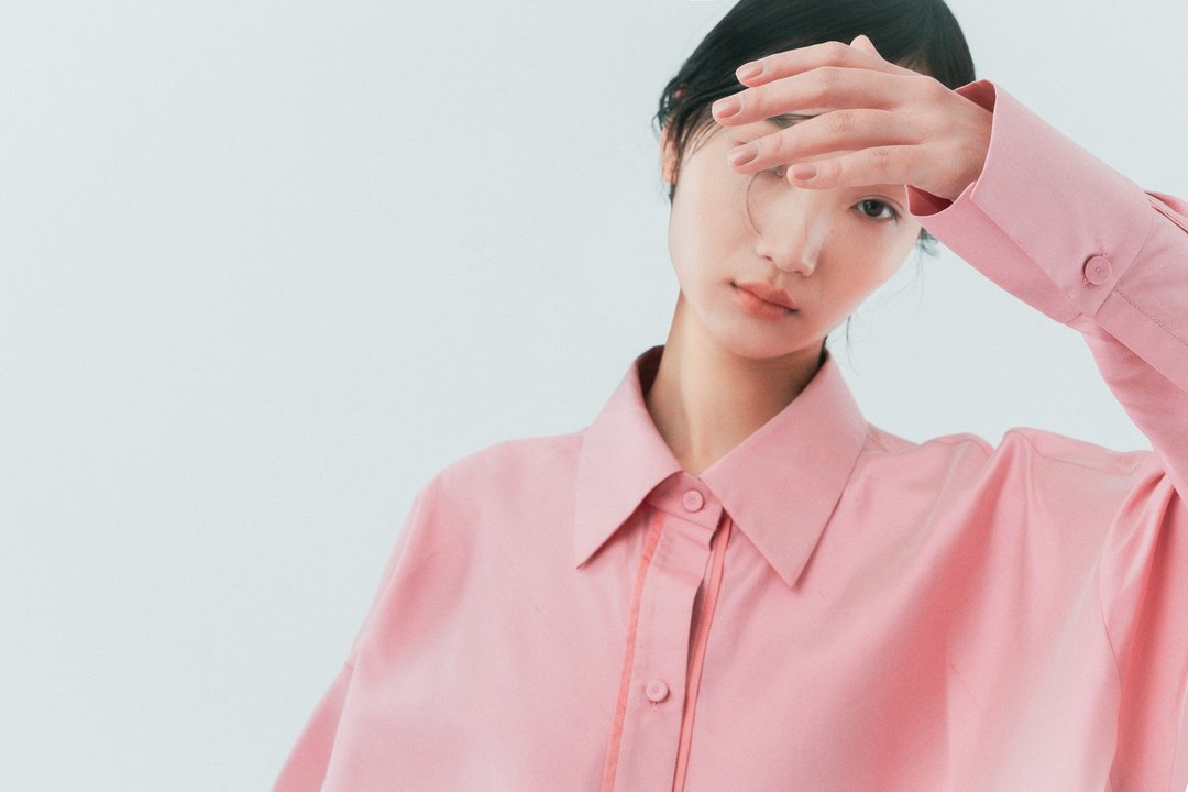 UUIN_粉蚕丝落肩衬衫 - 女装衬衫 - 其他材质 粉红色