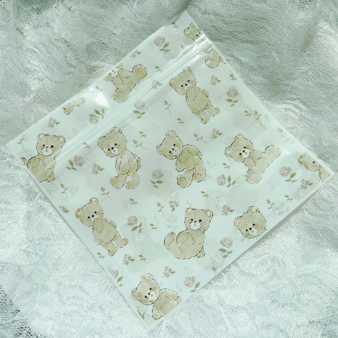Bear zipper bag - 纸盒/包装盒 - 纸 多色