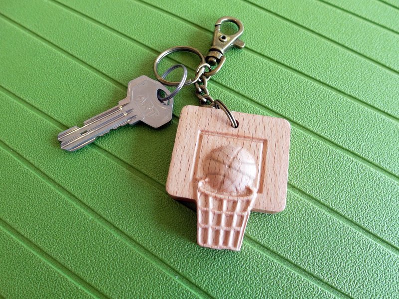 台湾加油 篮球原木钥匙圈 - 定制化刻字 -【运动系列】 - 钥匙链/钥匙包 - 木头 咖啡色