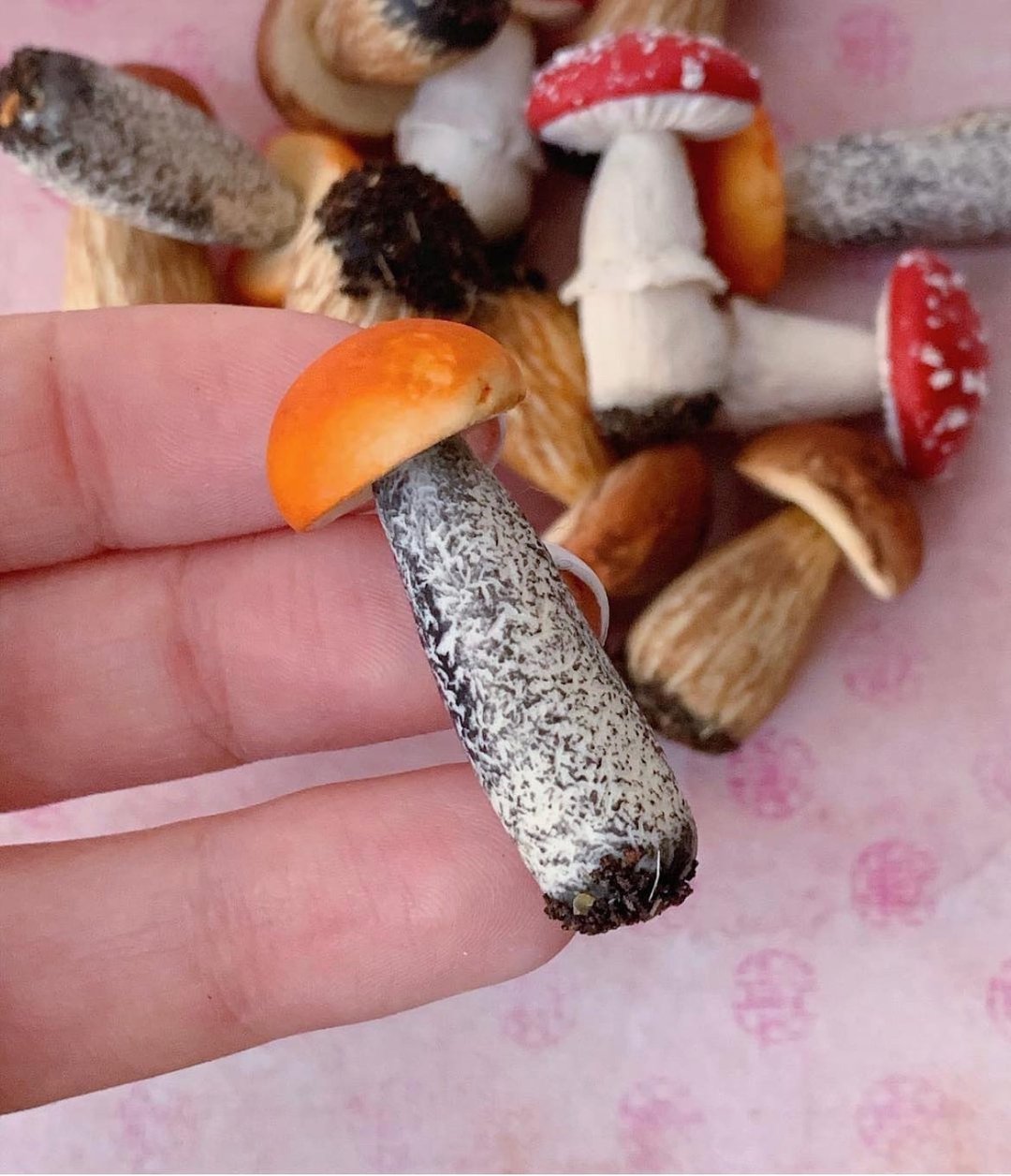 微型蘑菇 牛肝菌。 教程聚合物粘土。 迷你假蔬菜。 视频+文字 - 其他 - 粘土 