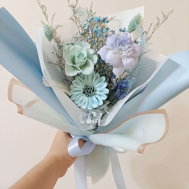 毕业花束礼物 永生康乃馨玫瑰花束 情人节生日企业赠品课程七夕情 - 干燥花/捧花 - 其他材质 多色