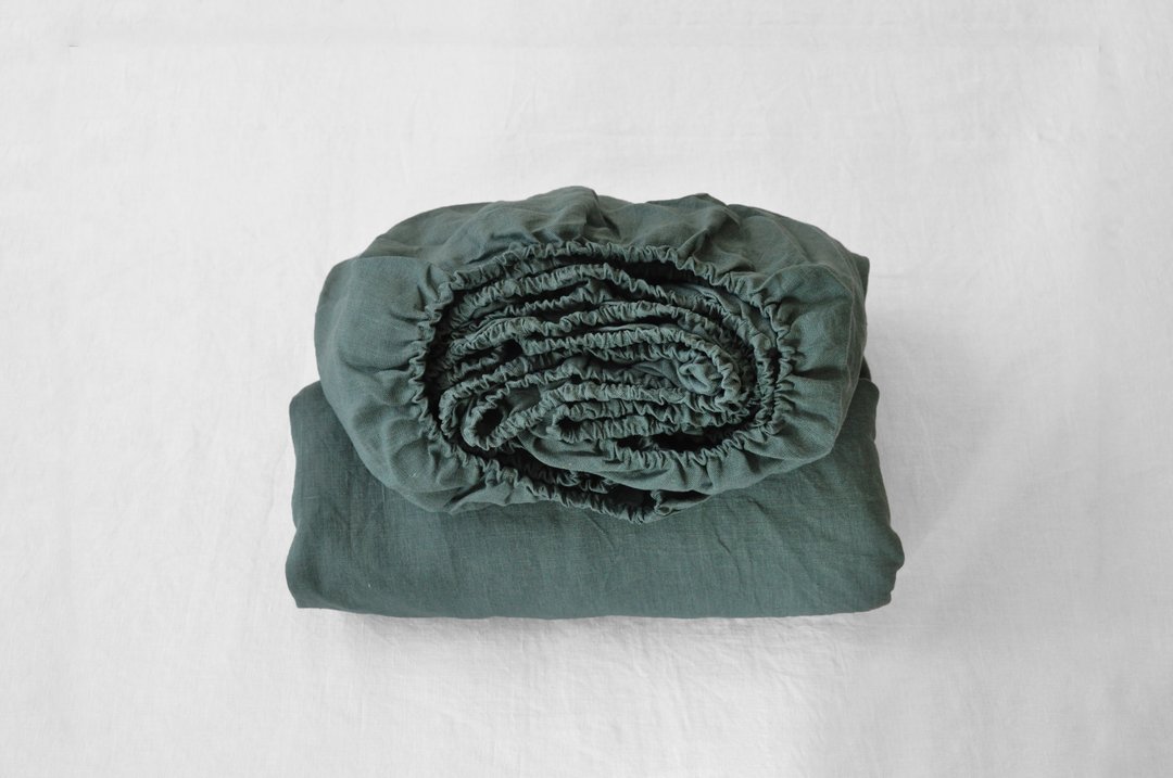 Pine green linen fitted sheet / Softened linen bed sheet / Deep pocket - 寝具 - 亚麻 绿色