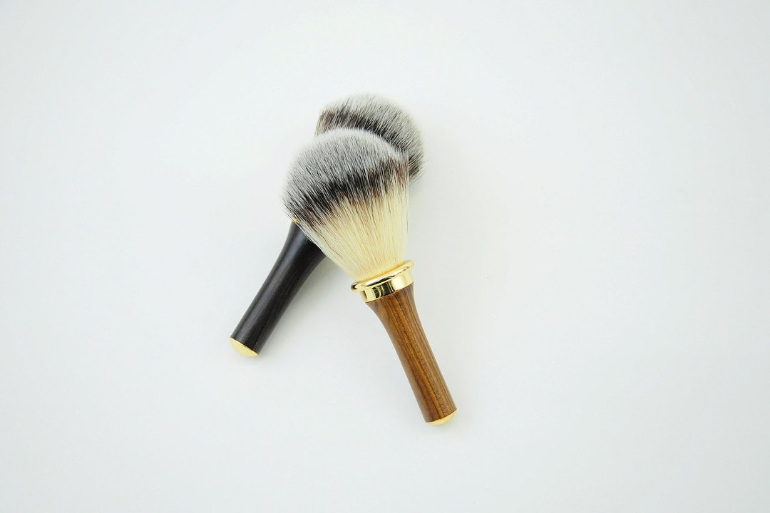 【 原木刷具  -  黄连木. 黑化黄连木. 红榉木 】 - 彩妆刷具/镜子/梳子 - 木头 咖啡色