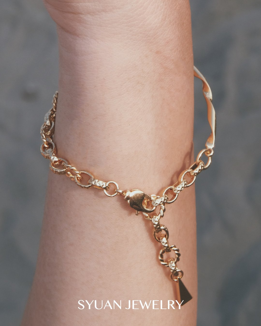 SYUAN JEWELRY | Nun努恩— 镀18K独特古巴手环链 - 手链/手环 - 其他金属 